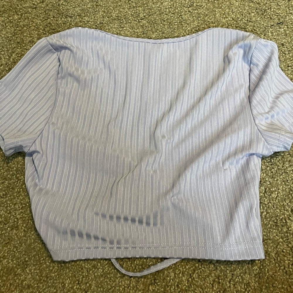 Crop top - Picture 2 of 3